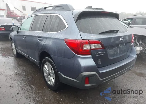 2018 Subaru Outback 2.5I Premium z USA, uszkodzony, nr VIN 4S4BSAFCXJ3234913